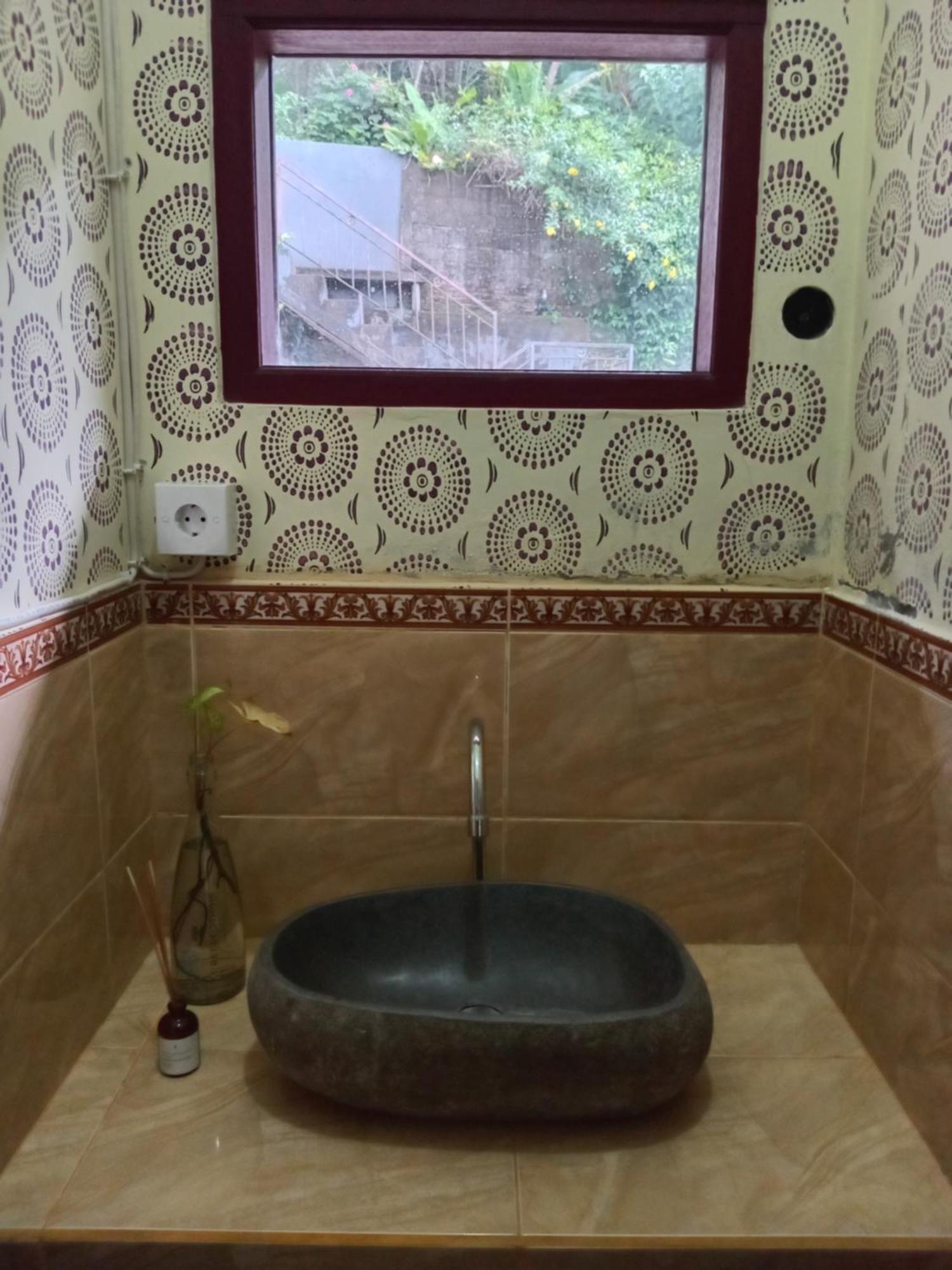 Kanaya Homestay & Warung Heaven موندوغْ المظهر الخارجي الصورة