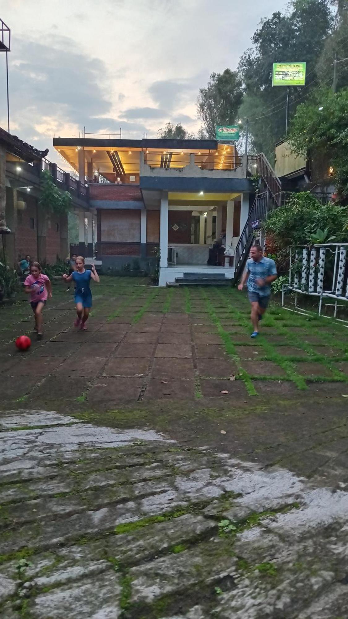 Kanaya Homestay & Warung Heaven موندوغْ المظهر الخارجي الصورة